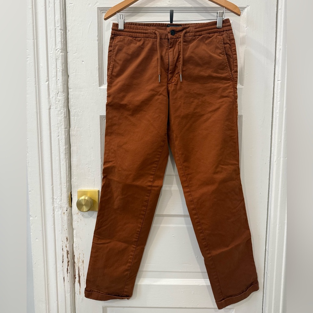 Todd Snyder stretch Khakis in tan